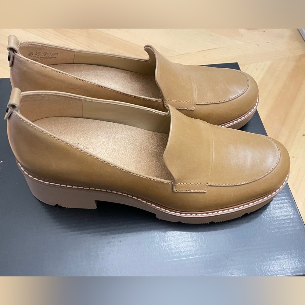 Naturalizer size 9 Darry lug sole loafers - Picture 2 of 9
